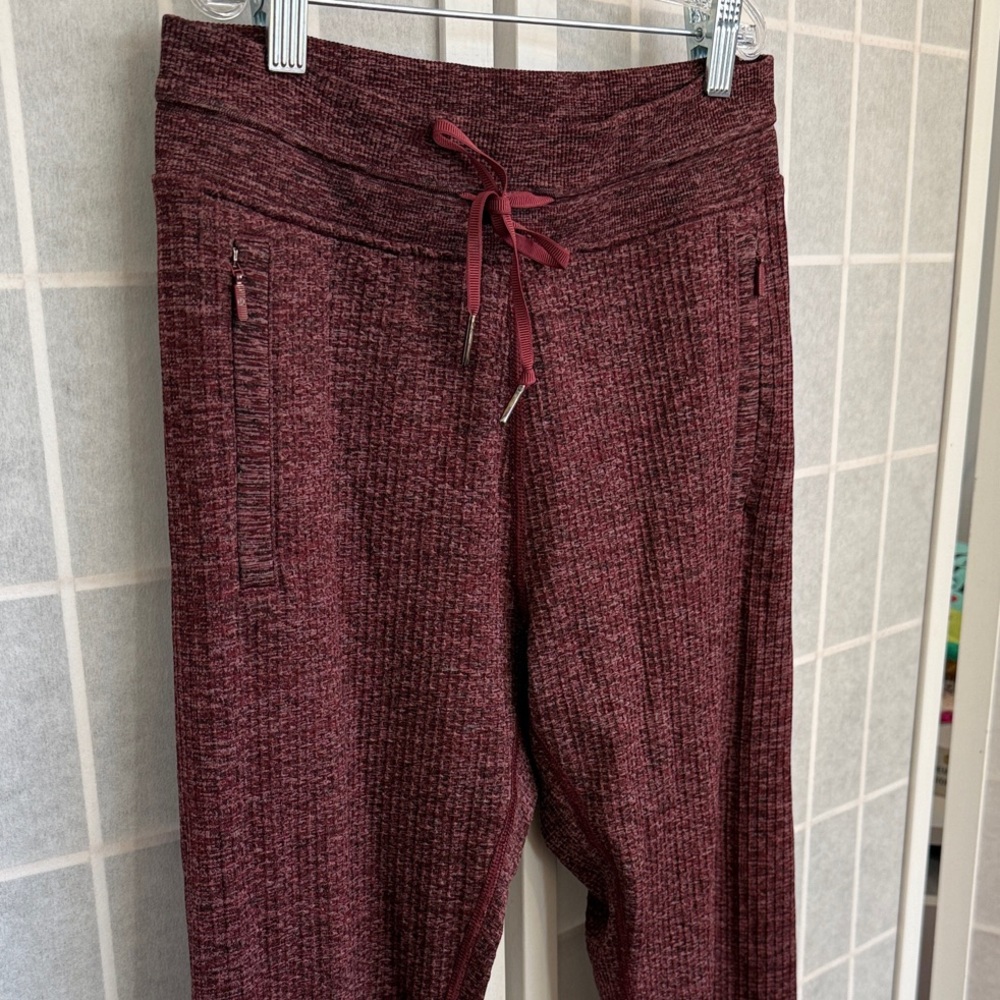 Lululemon Engineered Warmth Jogger Mulled Wine Women’s Size 6